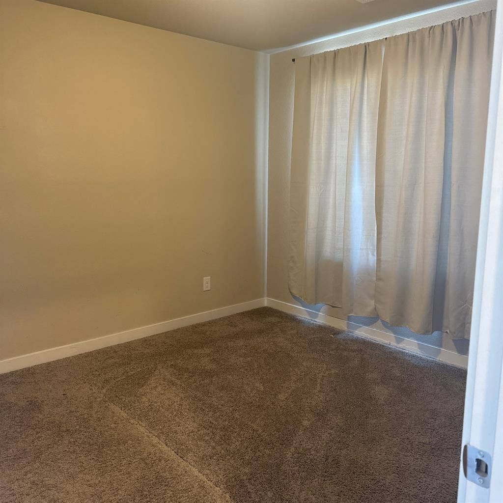 Room available!