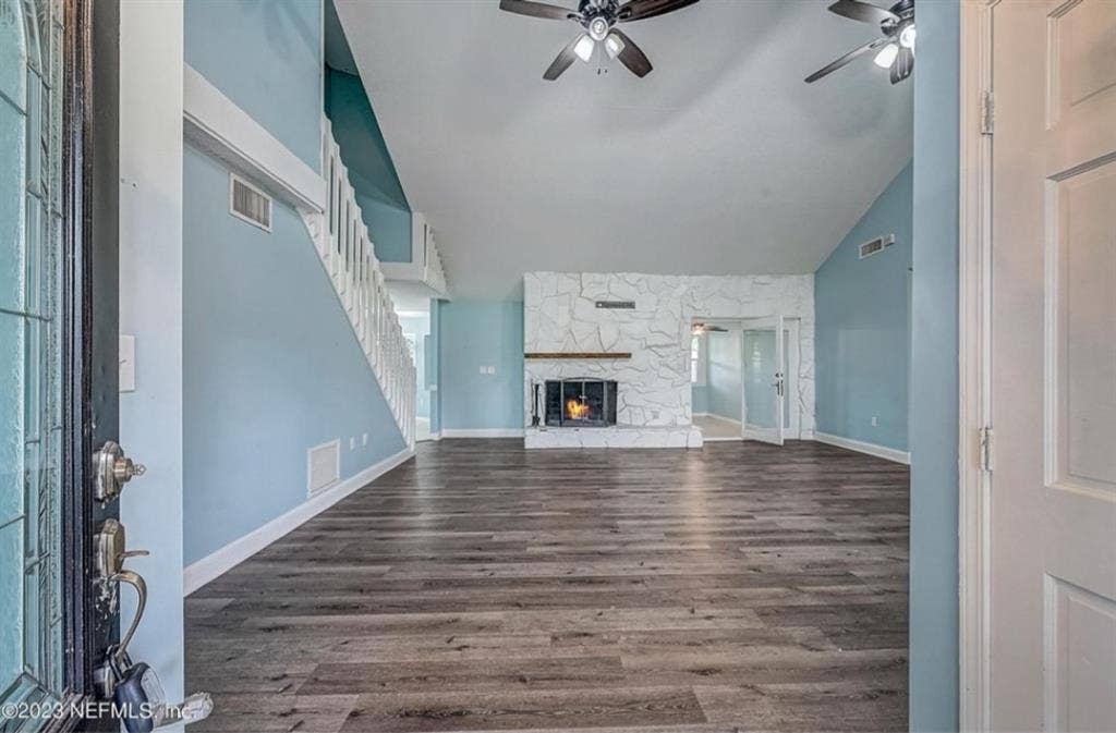 Large Bedroom-Private Bath