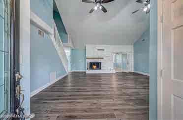 Large Bedroom-Private Bath