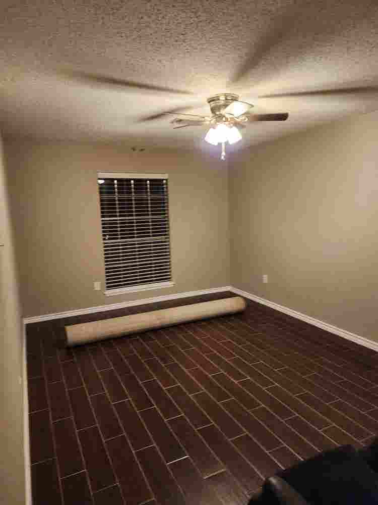 Private Large Room For One Occupant