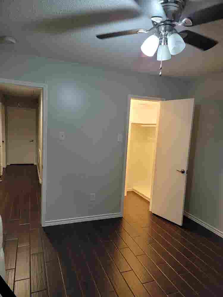 Private Large Room For One Occupant