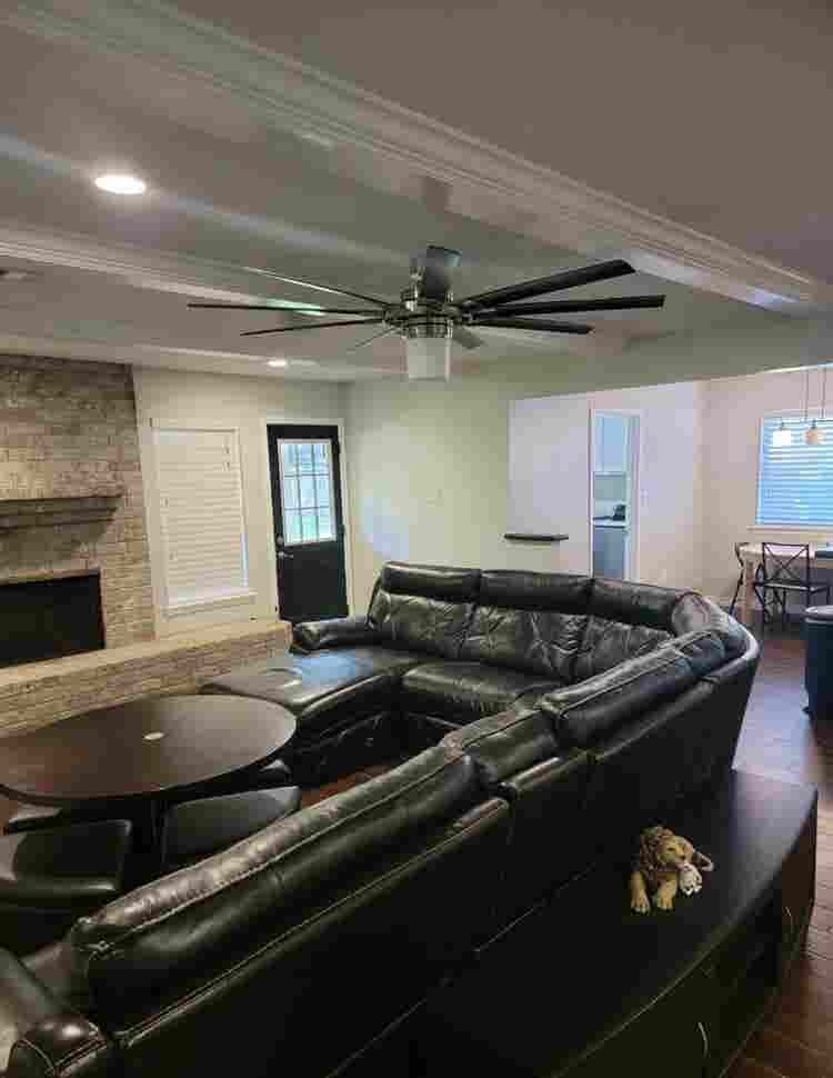 Private Large Room For One Occupant