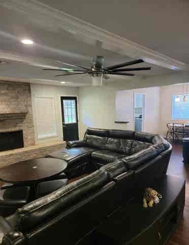 Private Large Room For One Occupant