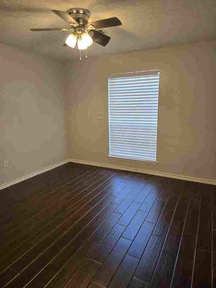 Private Large Room For One Occupant