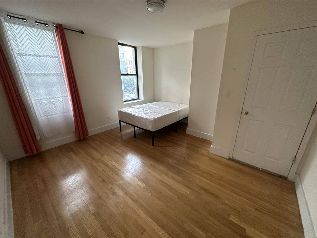 Master Bedroom Facing Broadway