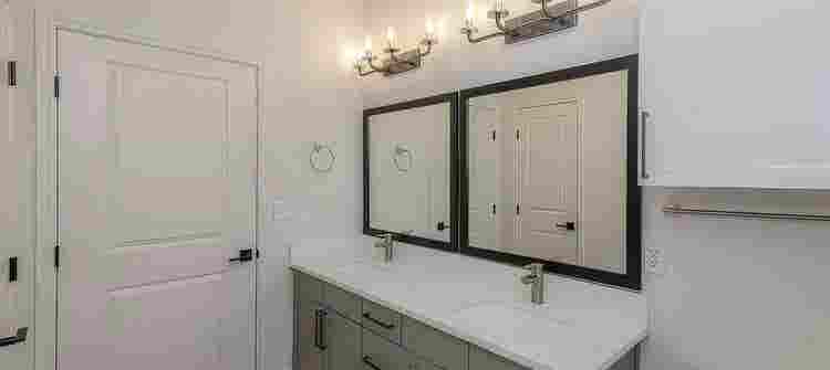 Looking for Roomate