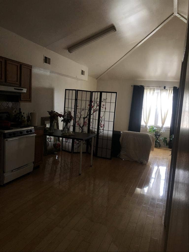 Room in Shared Home w/2BA