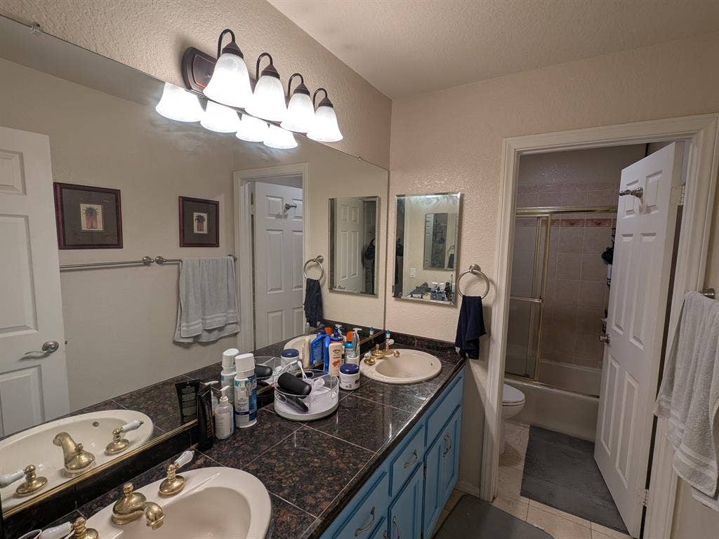 Rooms in Beautiful Bonita!