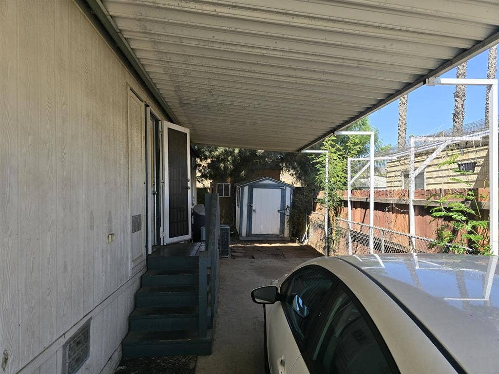 Room for rent starting September