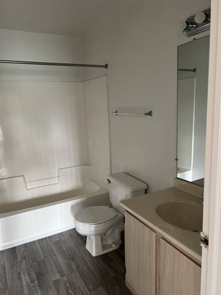 bathroom
apartment