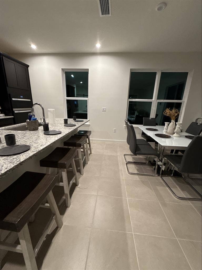 PRIVATE ROOMS FOR RENT!