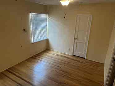 SUBLETTING A ROOM FOR 1 YEARR