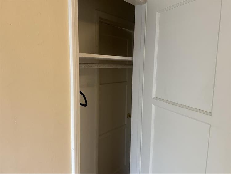 SUBLETTING A ROOM FOR 1 YEARR