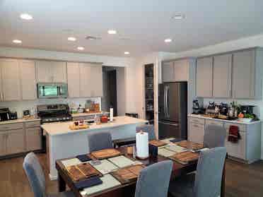 Looking for roommate