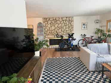 Room available in Santa Monica!!