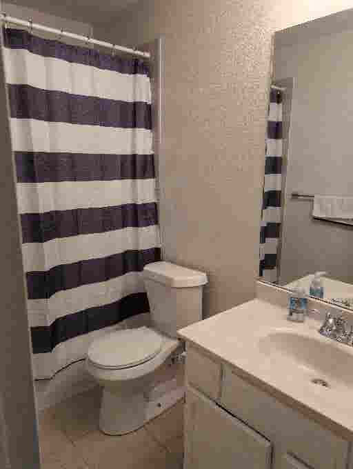 1 bedroom & bath, by Hospital Pkwy.