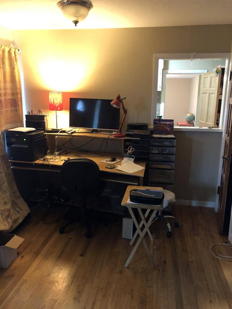 Female Housemate Wanted