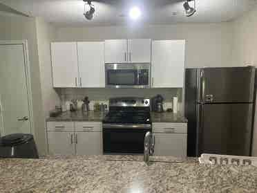 Looking for roommate ASAP b