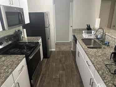 Looking for roommate ASAP b