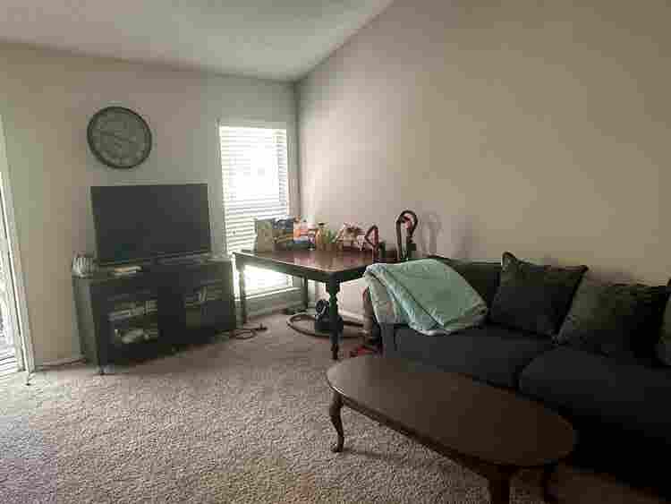 Looking for roommate ASAP b