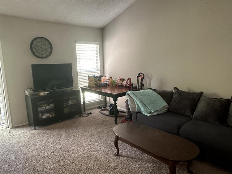 Looking for roommate ASAP b