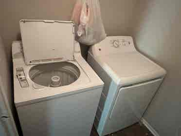 Looking for roommate ASAP b
