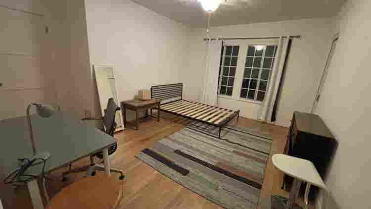Room W Private Bath in 3bdr