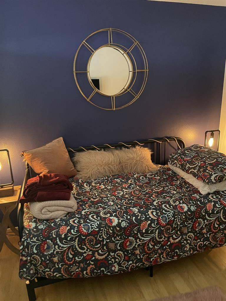 Furnished room for rent
