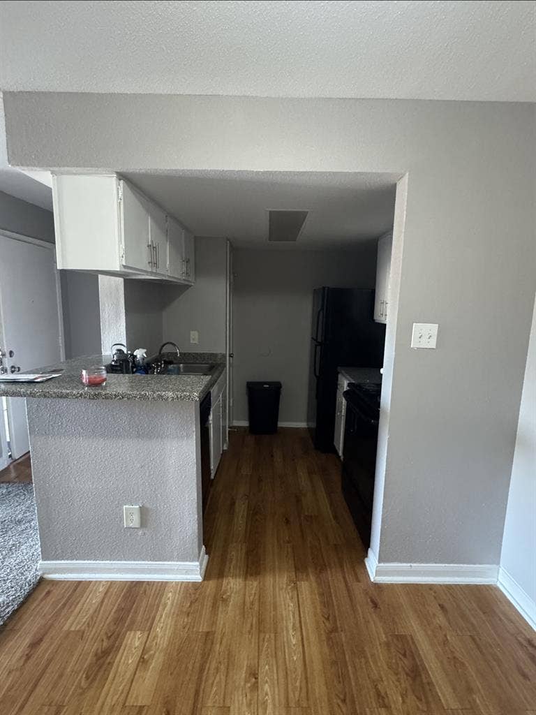 1BR Apartment - $/mo FLAT RATE