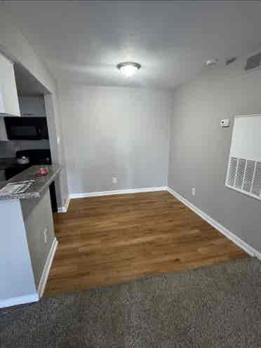 1BR Apartment - $/mo FLAT RATE