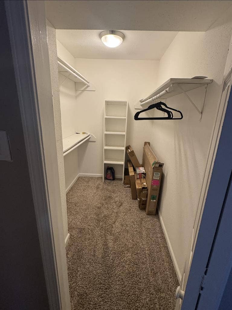 1BR Apartment - $/mo FLAT RATE
