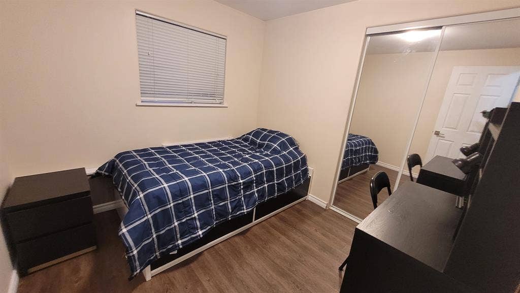 1BR for rent in a 2BR basement