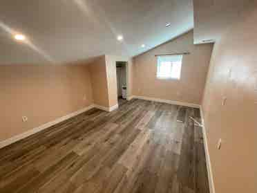 Huge Studio w/Loft Util. Inc!
