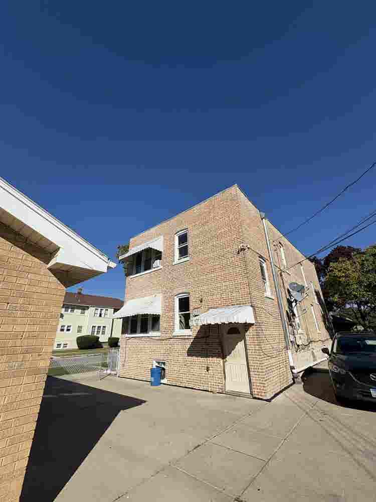 Room Available in Melrose Park