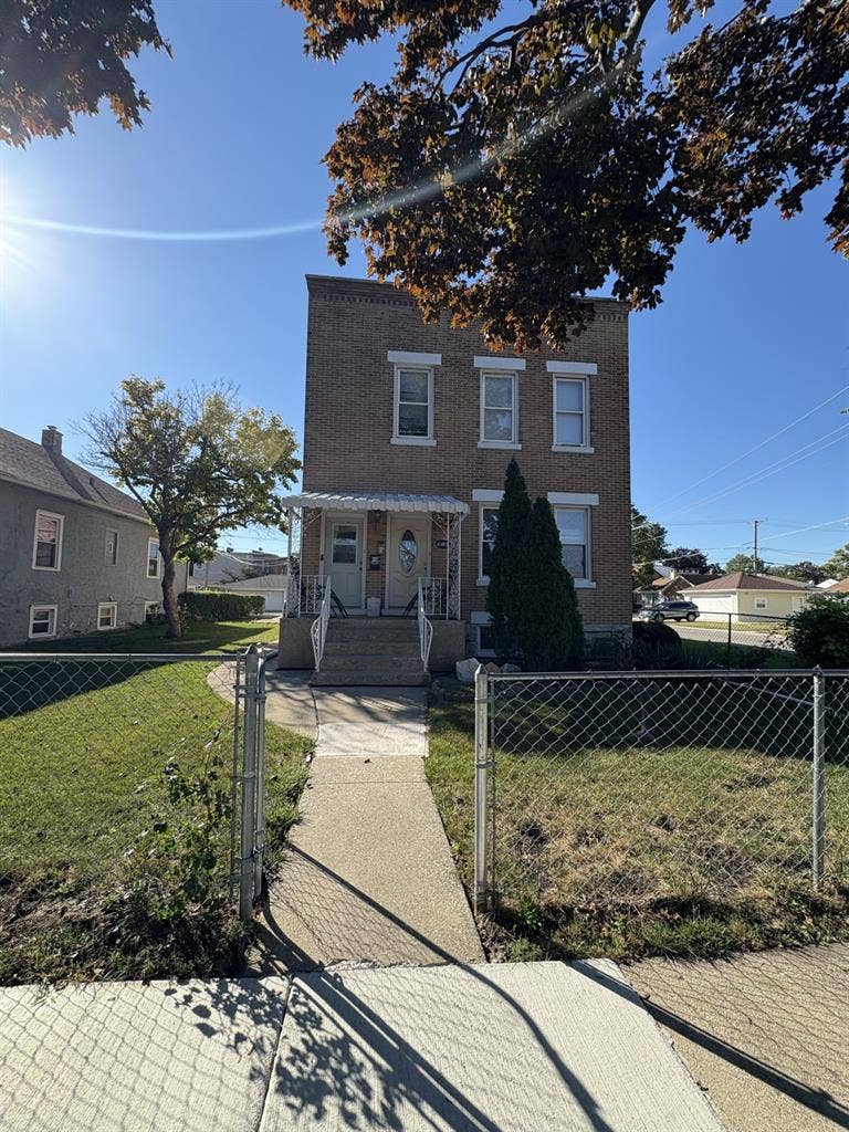 Room Available in Melrose Park