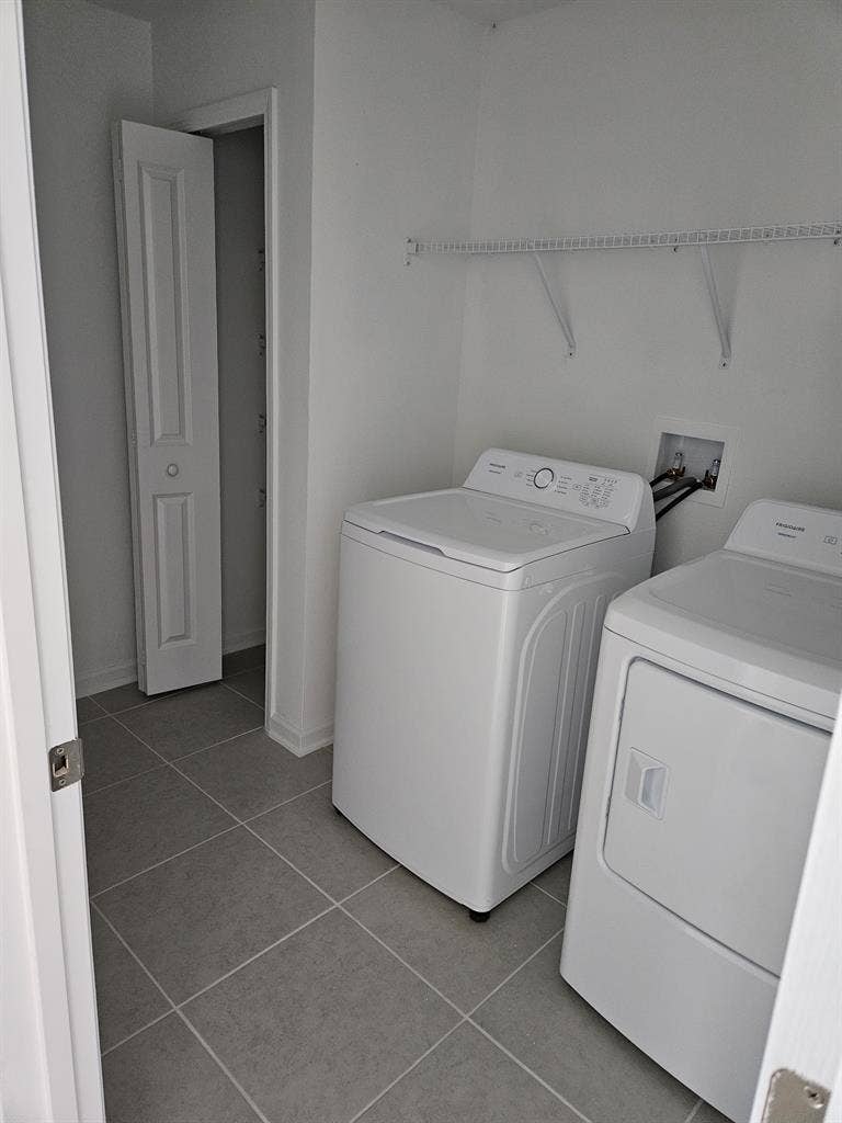Private room for rent (newly built)