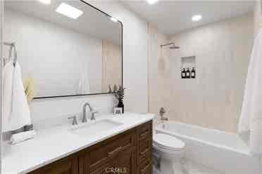 ✨ Updated BA Top-Floor Condo