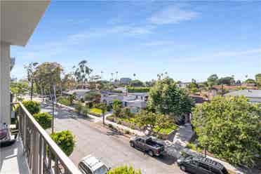 ✨ Updated BA Top-Floor Condo