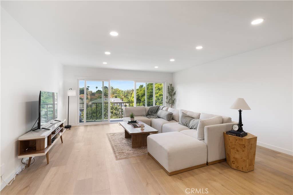 ✨ Updated BA Top-Floor Condo