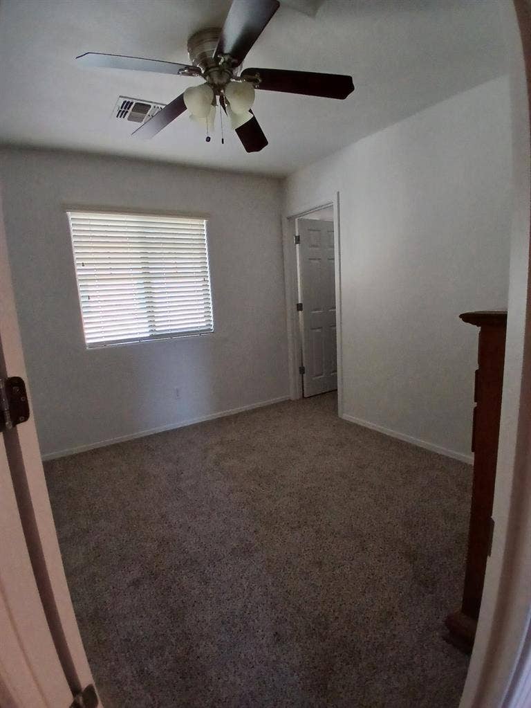 2 rooms for rent in Goodyear