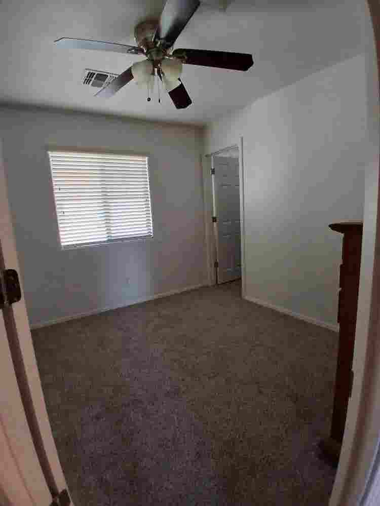 2 rooms for rent in Goodyear
