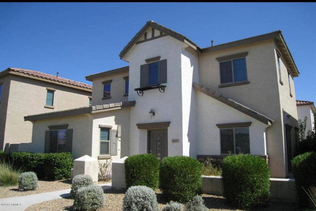 2 rooms for rent in Goodyear
