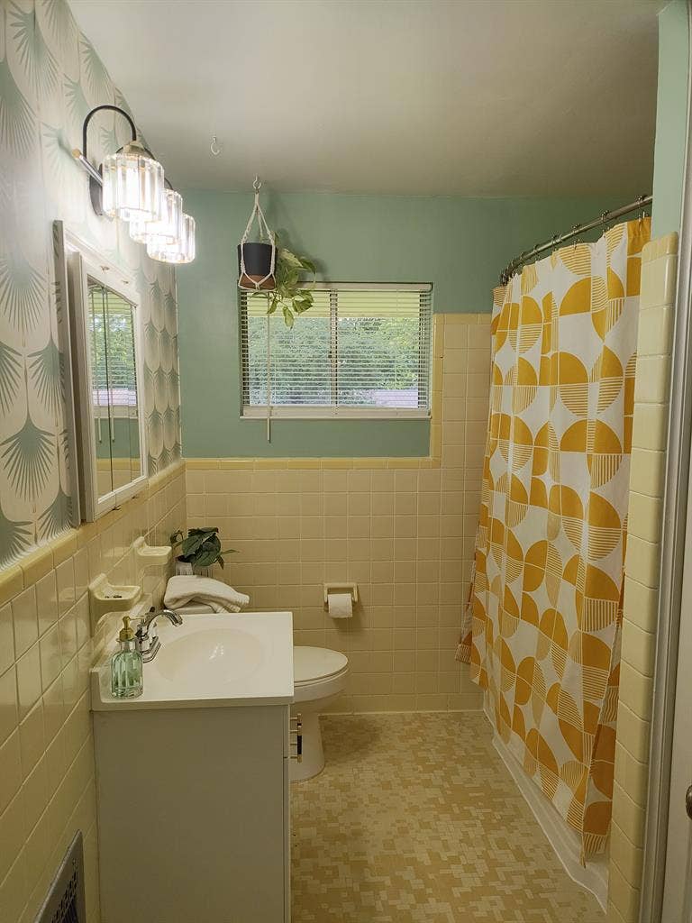 Room near Hamilton Place