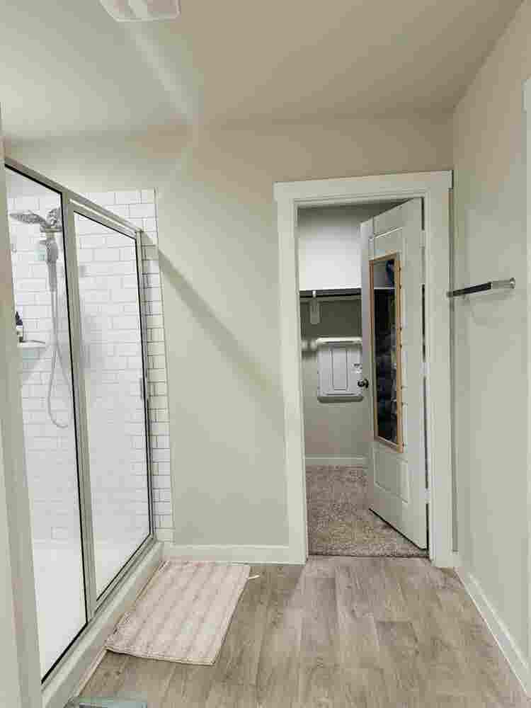 Private Room closed to Downtown