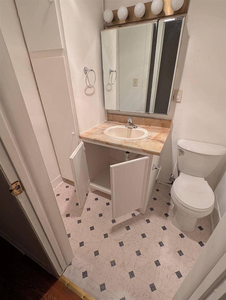 Bedroom, private half bath