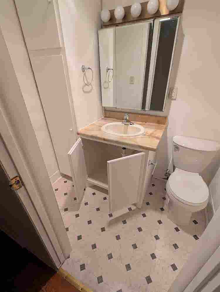 Bedroom, private half bath