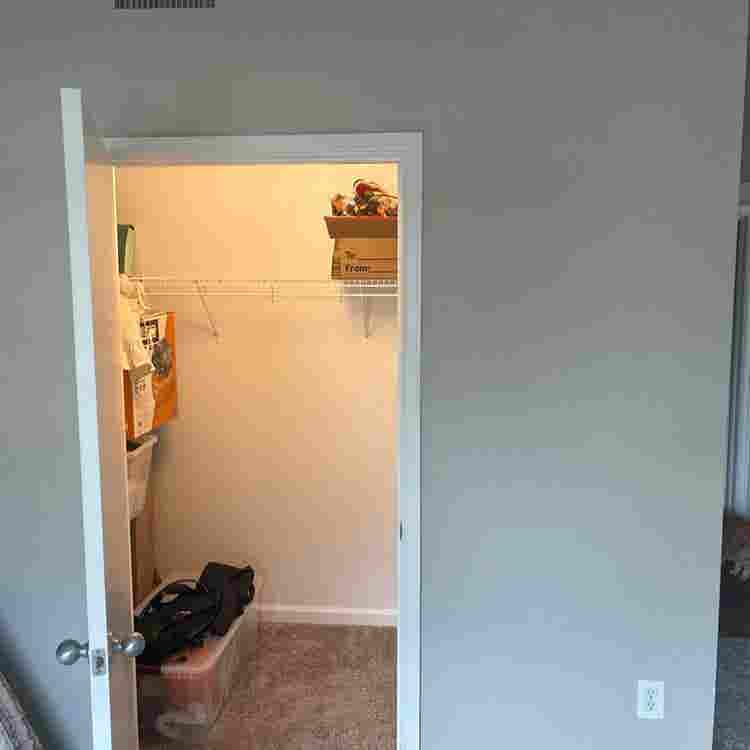 Spacious room with a Mountain View!