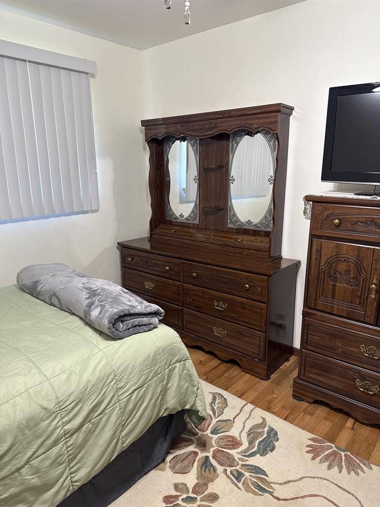 Furnished Room