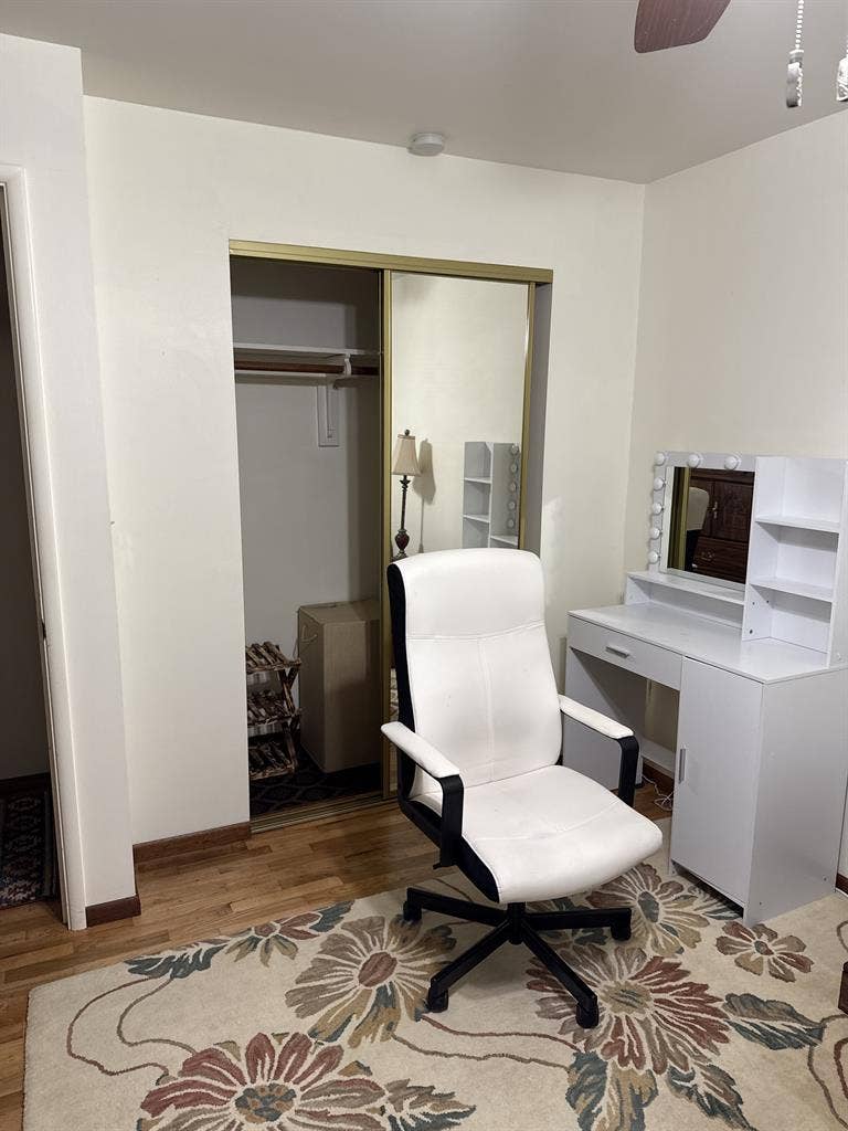 Furnished Room