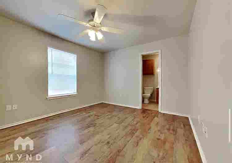 Room for Rent Near Texas Tech 🏡💫